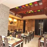 Johny International Hotel