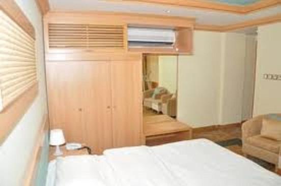 Johny International Hotel
